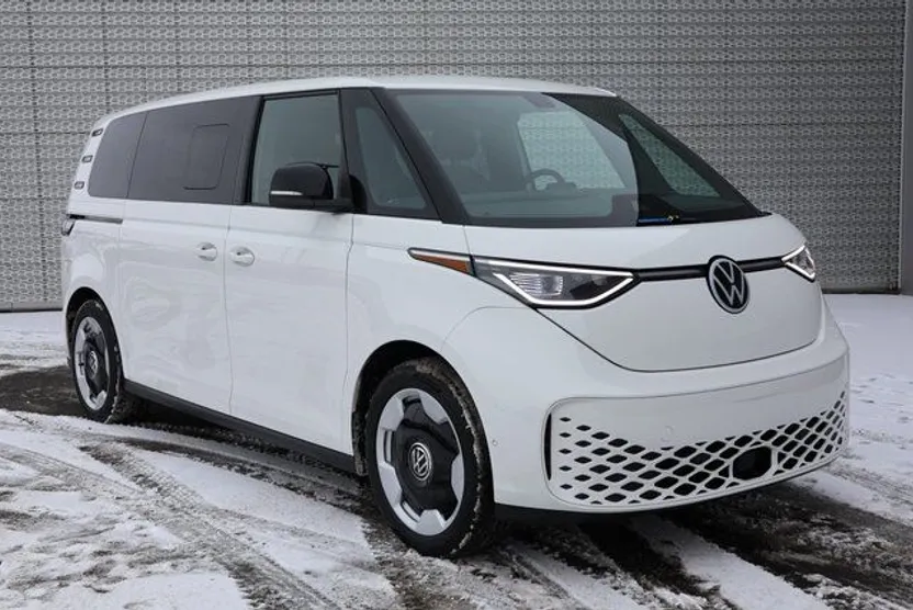 2025 Volkswagen ID. Buzz Pro S photo 1