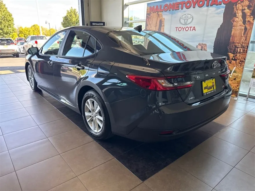 2025 Toyota Camry LE photo 1