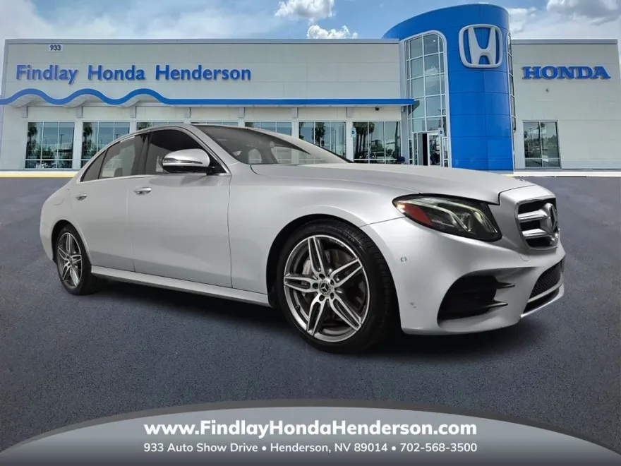 2018 Mercedes Benz E 300 photo 1