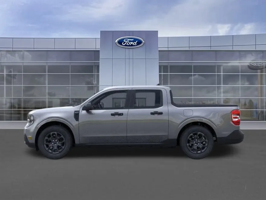 2025 Ford Maverick XLT photo 1