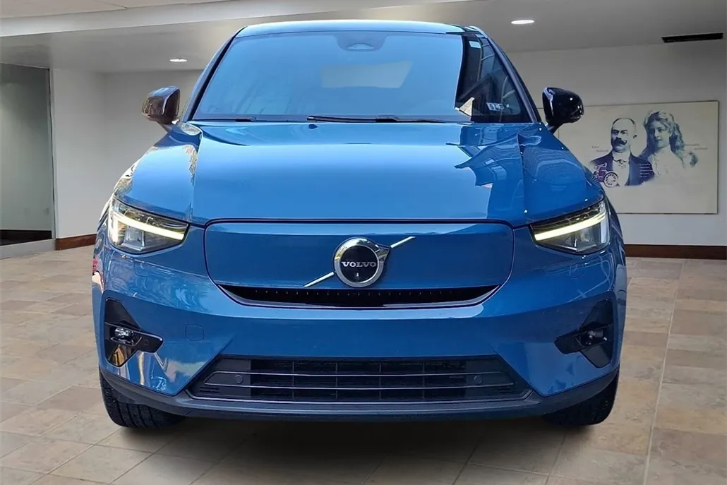 2022 Volvo C40 Recharge Ultimate photo 1