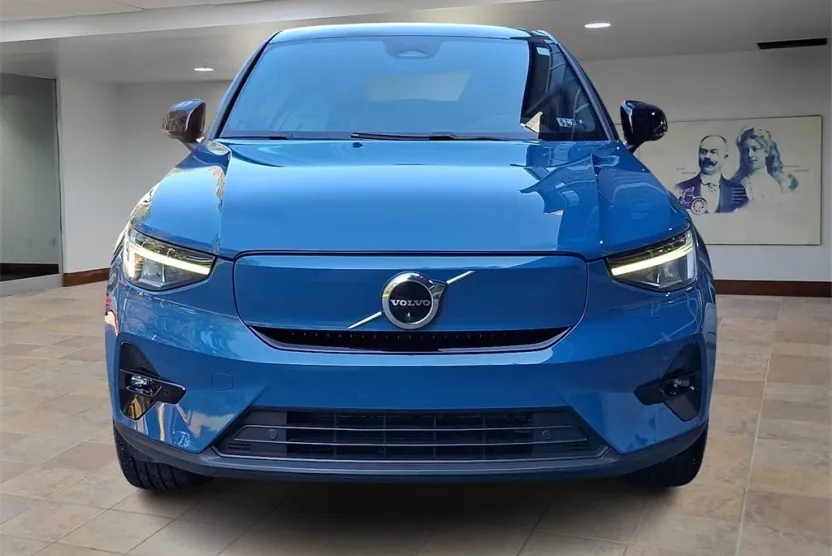 2022 Volvo C40 Recharge Ultimate photo 1