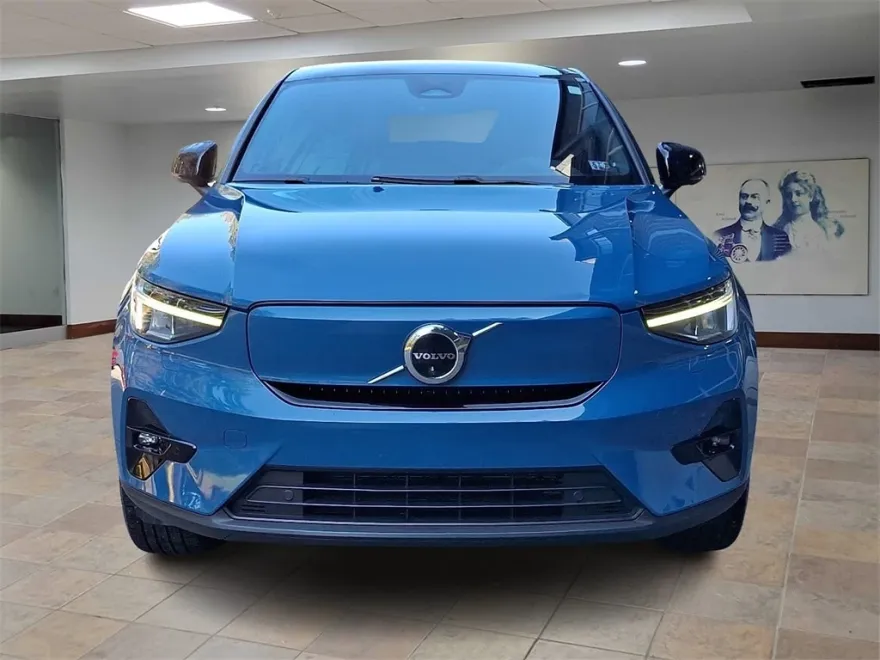 2022 Volvo C40 Recharge Ultimate photo 1