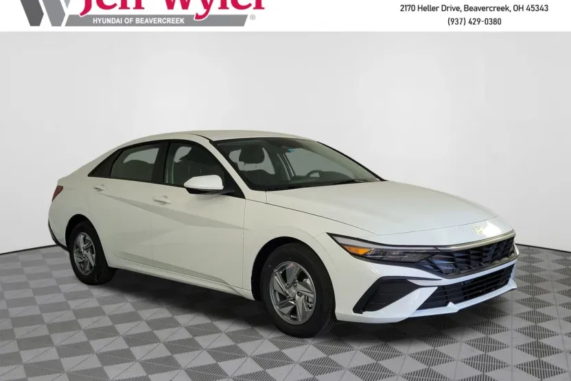 2025 Hyundai Elantra SE photo 1