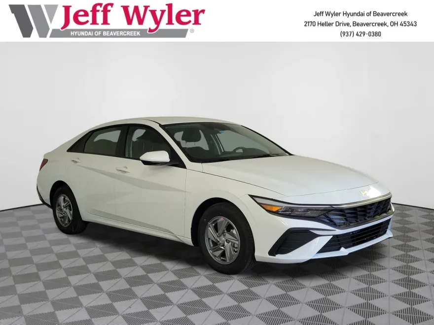 2025 Hyundai Elantra SE photo 1