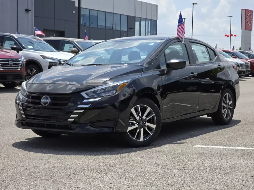 2025 Nissan Versa S photo 1