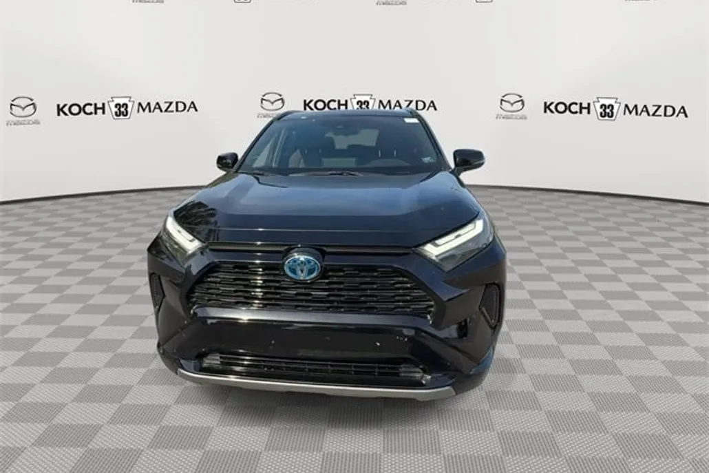 2024 Toyota RAV4 Hybrid SE photo 1