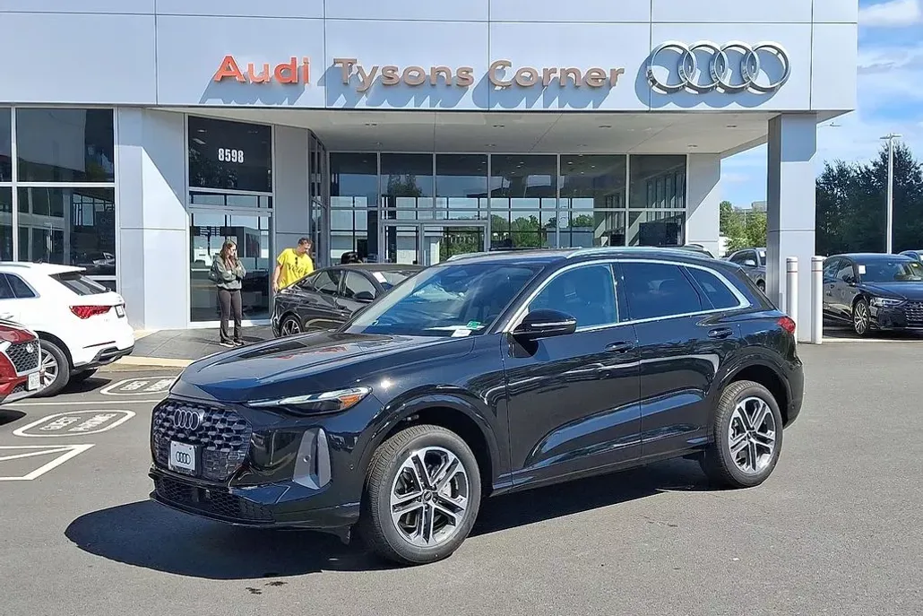 2025 Audi Q5 2.0T Premium photo 1