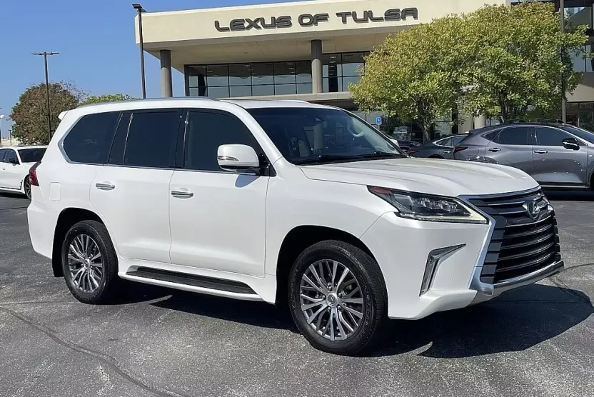 2019 Lexus LX 570 photo 1