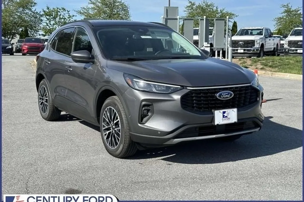 2024 Ford Escape Base photo 1