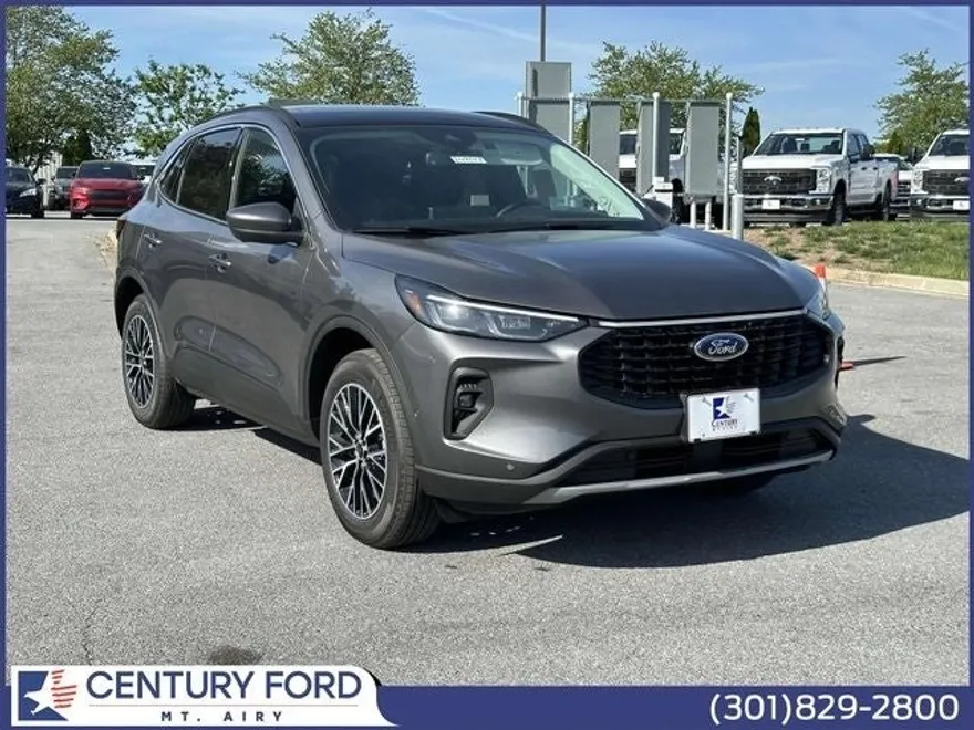 2024 Ford Escape Base photo 1