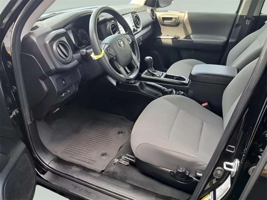 2023 Toyota Tacoma SR V6 photo 1