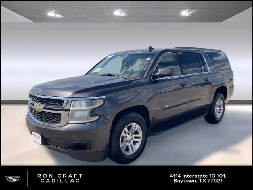 2017 Chevrolet Suburban LS photo 1
