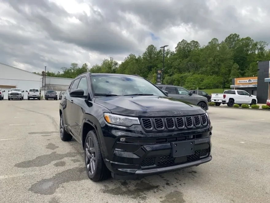 2025 Jeep Compass Limited photo 1