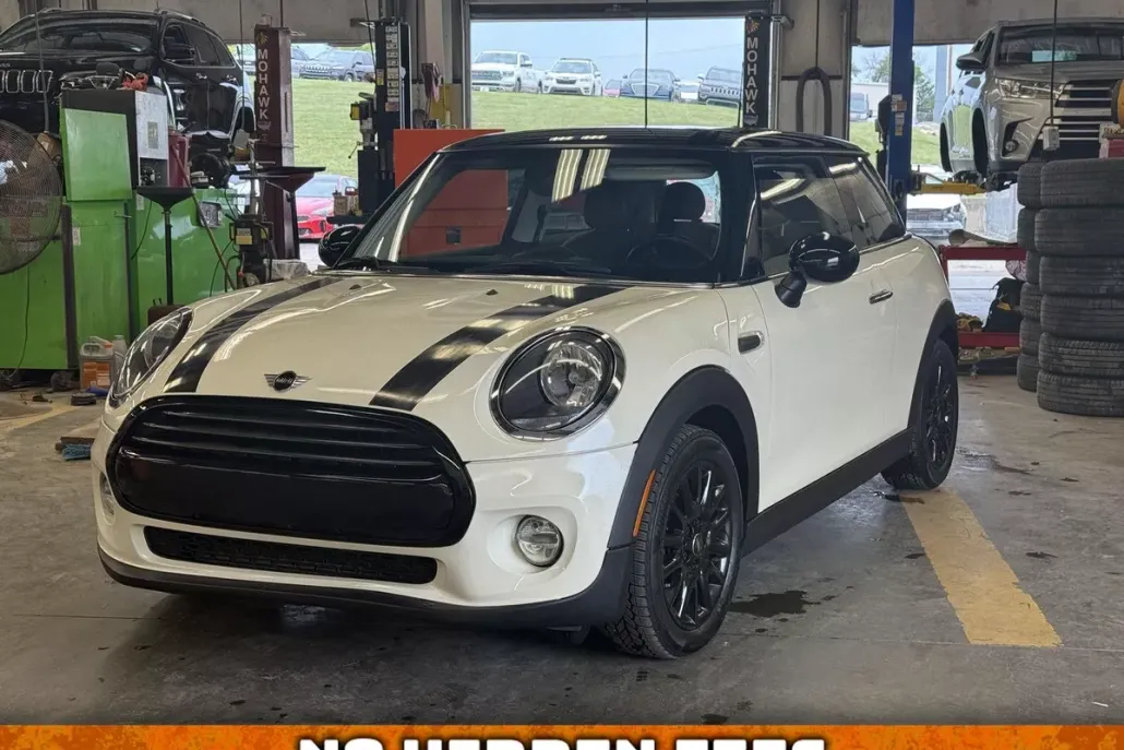 2019 Mini Cooper 2 Door Hardtop Signature photo 1