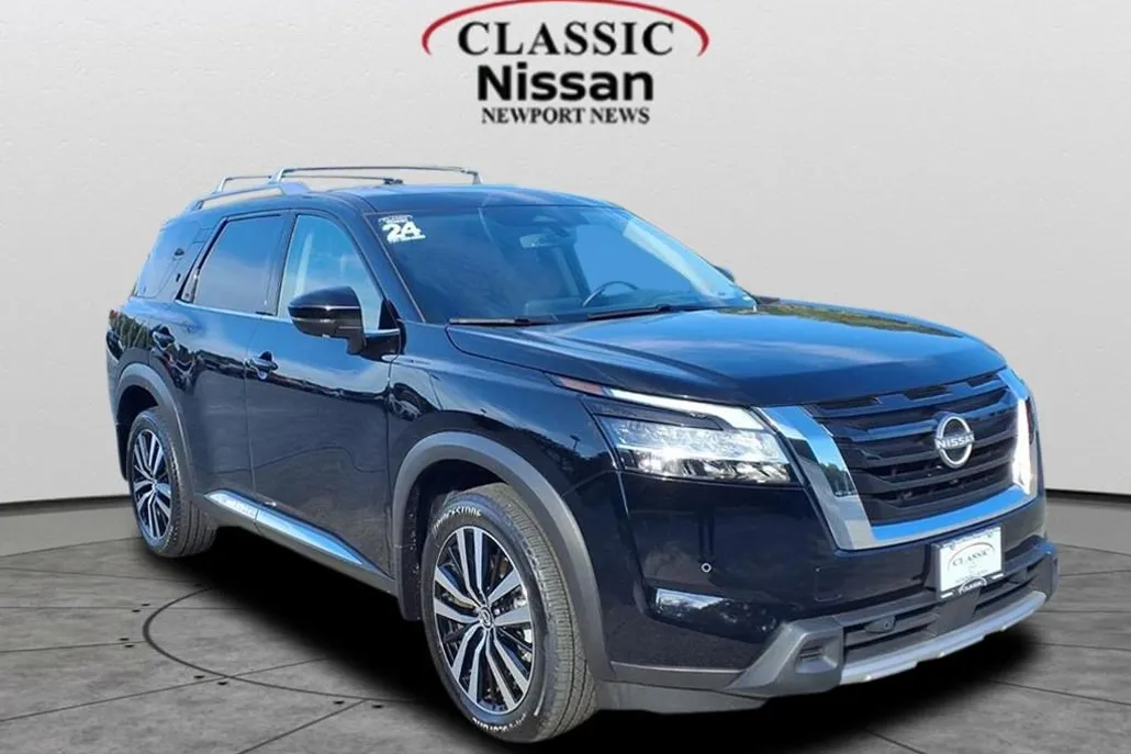 2024 Nissan Pathfinder Platinum photo 1