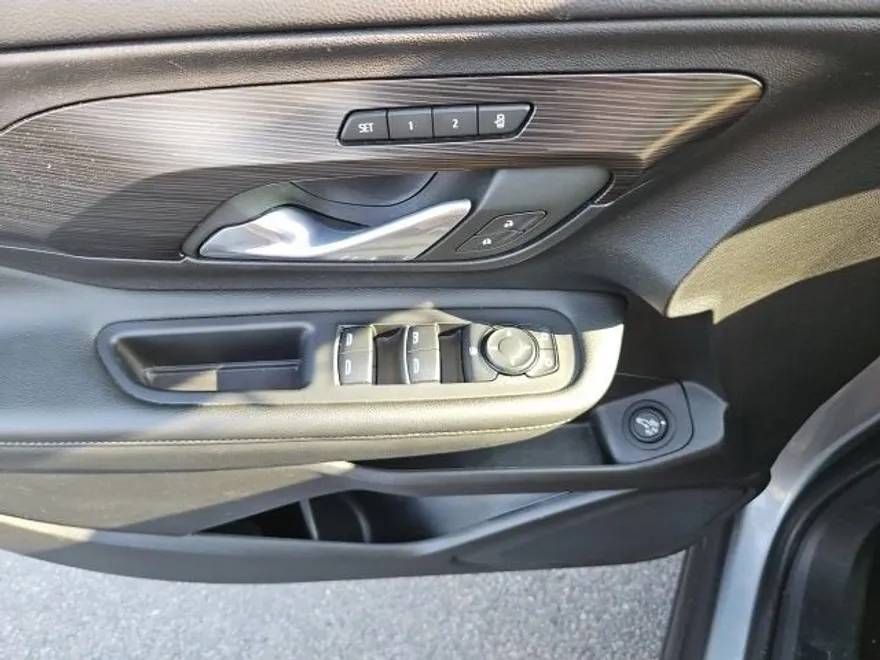 2024 Gmc Terrain SLT photo 1