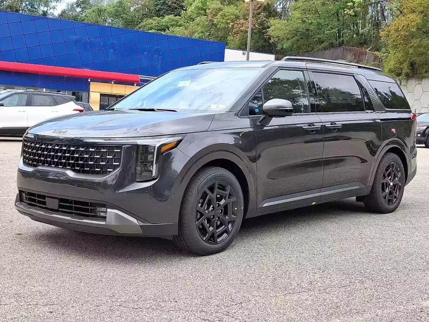 2026 Kia Carnival SX photo 1