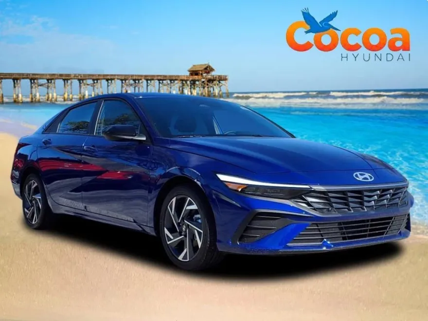 2025 Hyundai Elantra SEL Sport photo 1