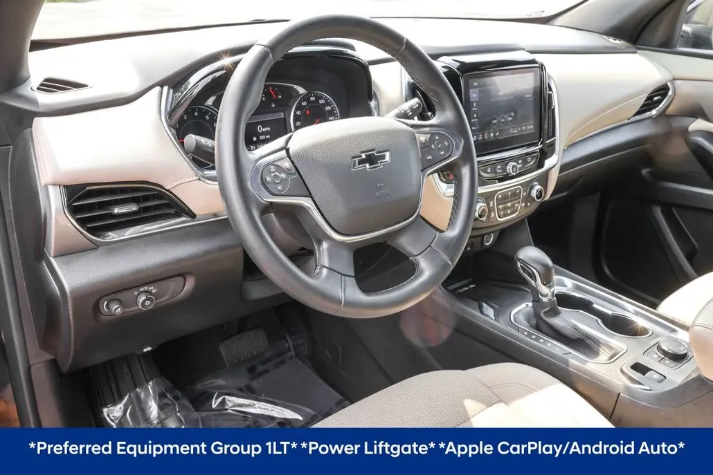 2023 Chevrolet Traverse 1LT photo 1