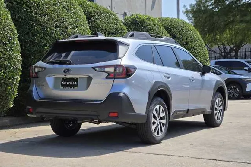 2025 Subaru Outback Premium photo 1