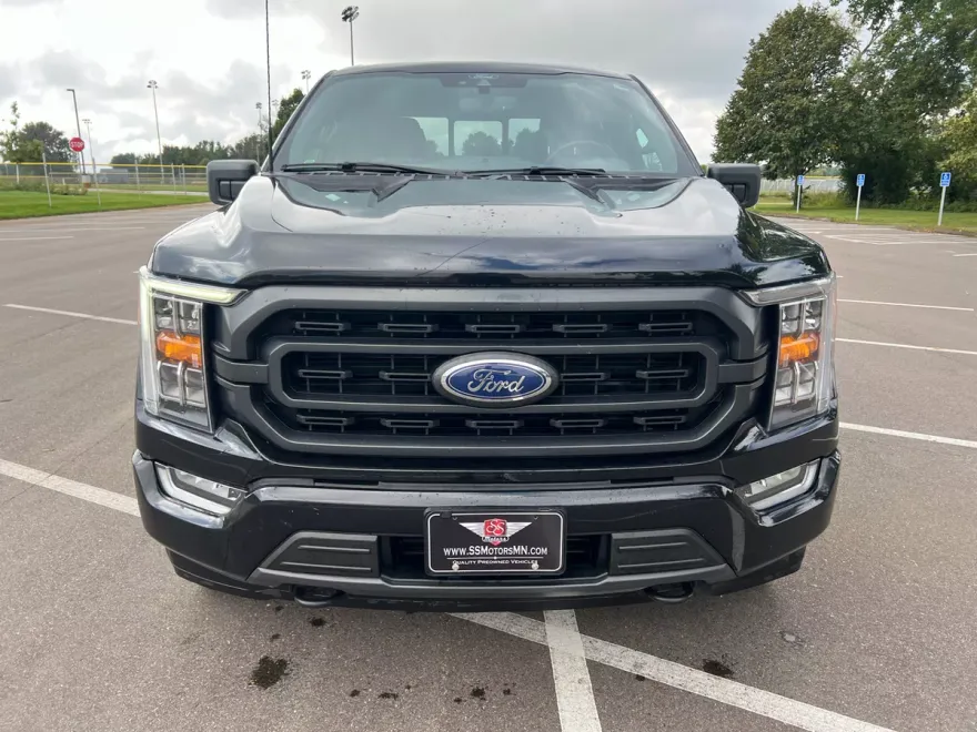 2022 Ford F-150 XLT photo 1