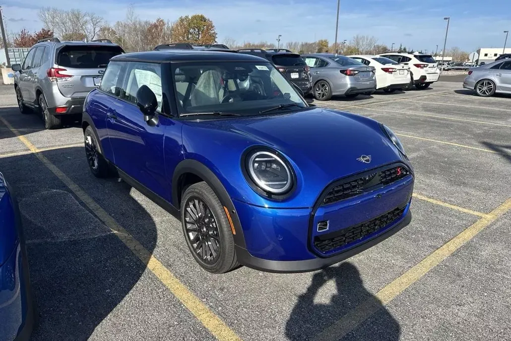 2025 Mini Cooper 2 Door Hardtop S photo 1