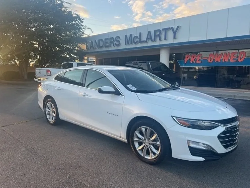 2024 Chevrolet Malibu 1LT photo 1