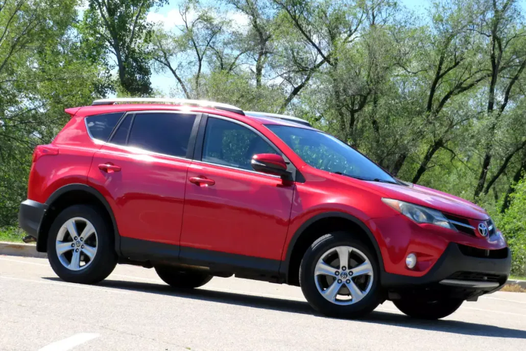 2015 Toyota RAV4 XLE photo 1