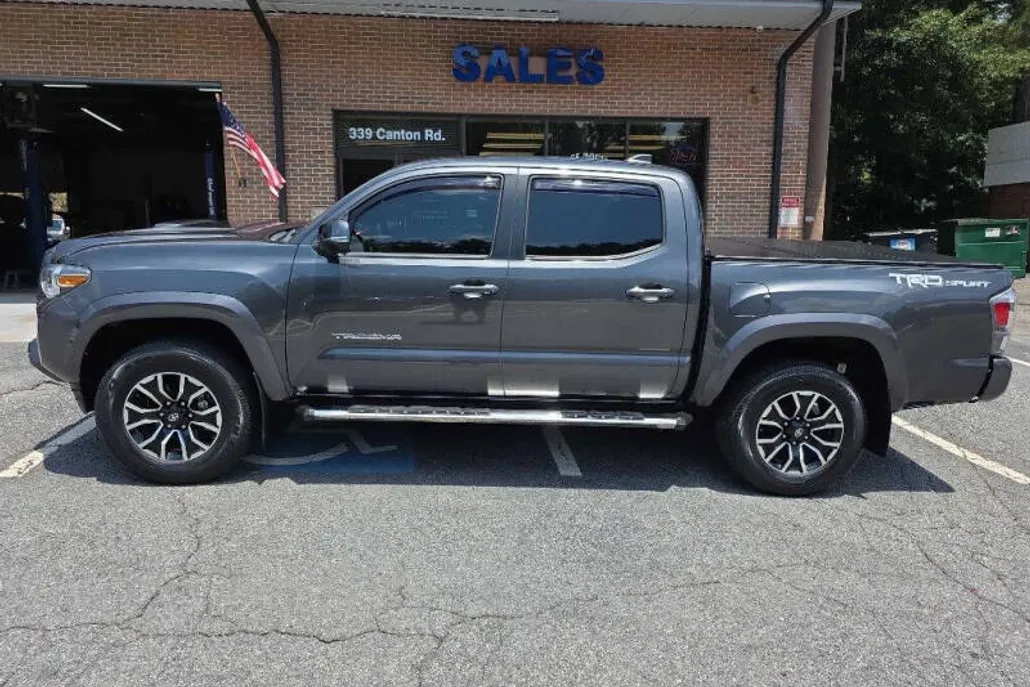2020 Toyota Tacoma TRD Sport photo 1