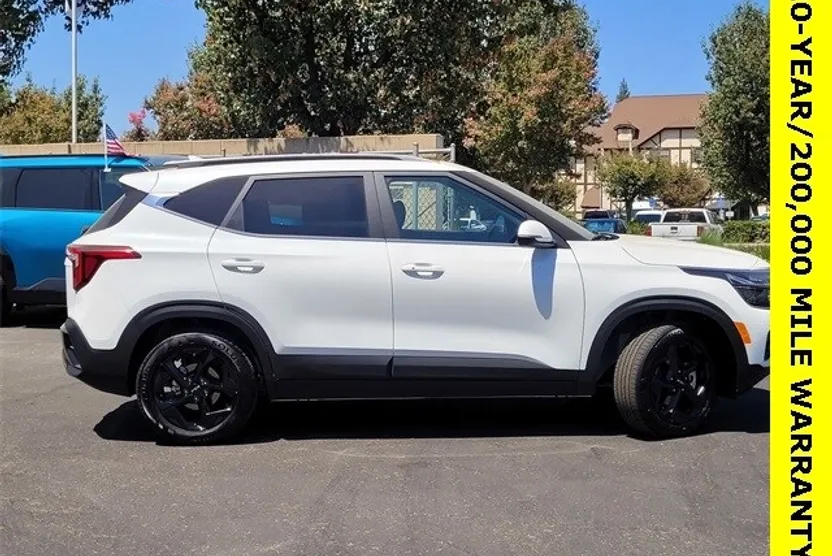 2026 Kia Seltos EX photo 1
