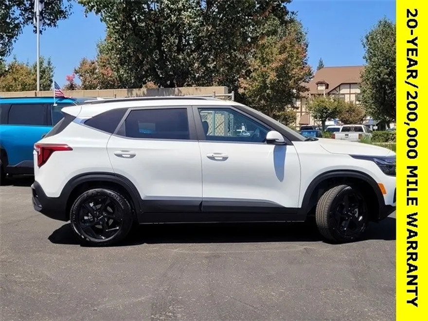 2026 Kia Seltos EX photo 1