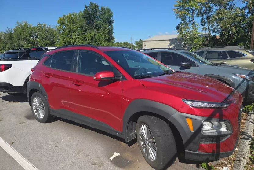 2021 Hyundai Kona SEL photo 1