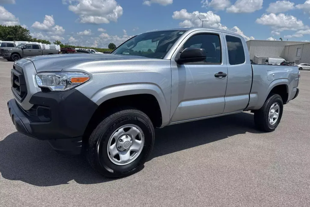 2022 Toyota Tacoma SR photo 1