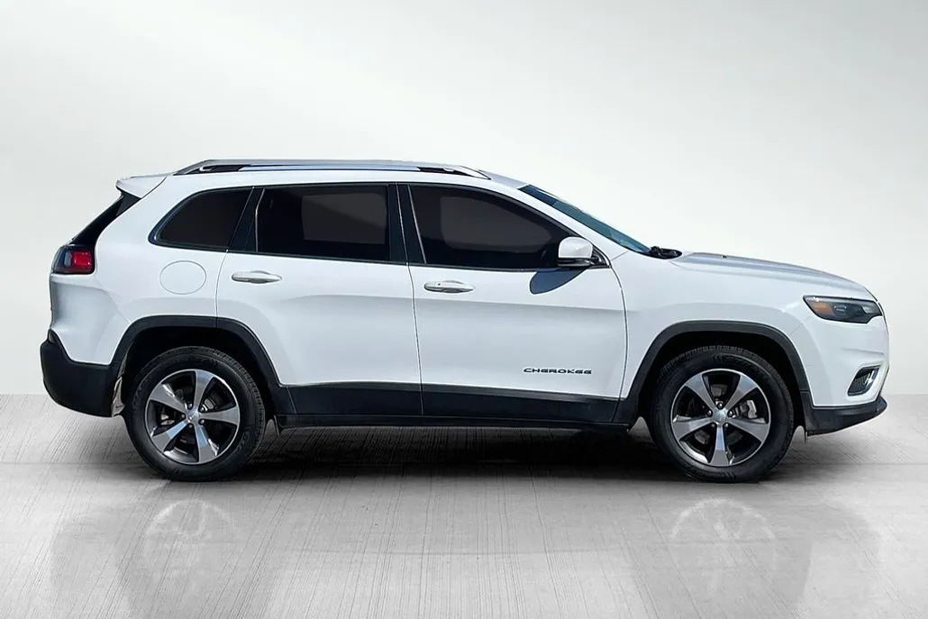2019 Jeep Cherokee Limited photo 1