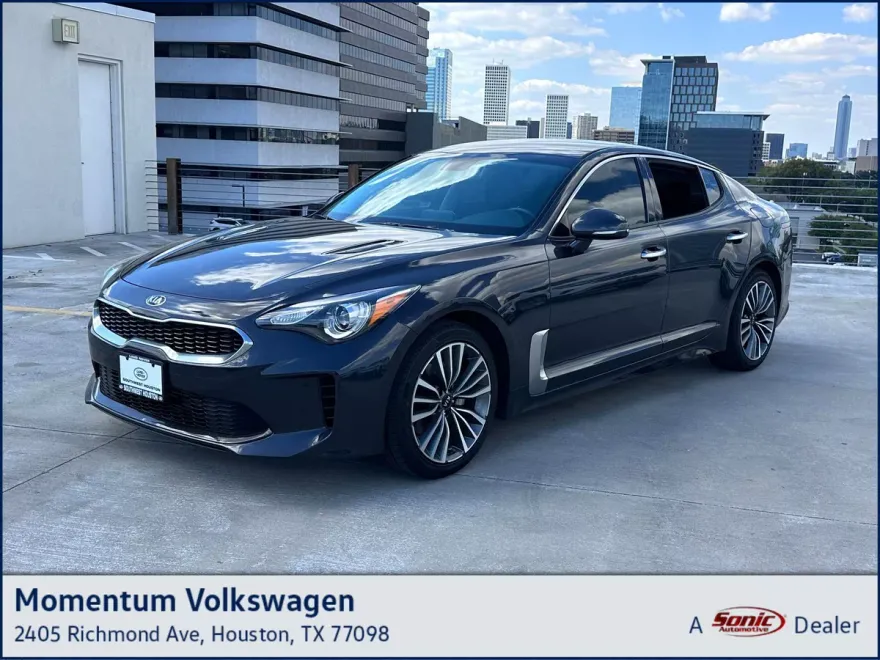 2019 Kia Stinger photo 1