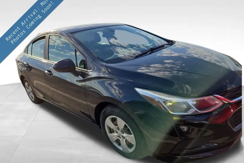 2016 Chevrolet Cruze LS photo 1