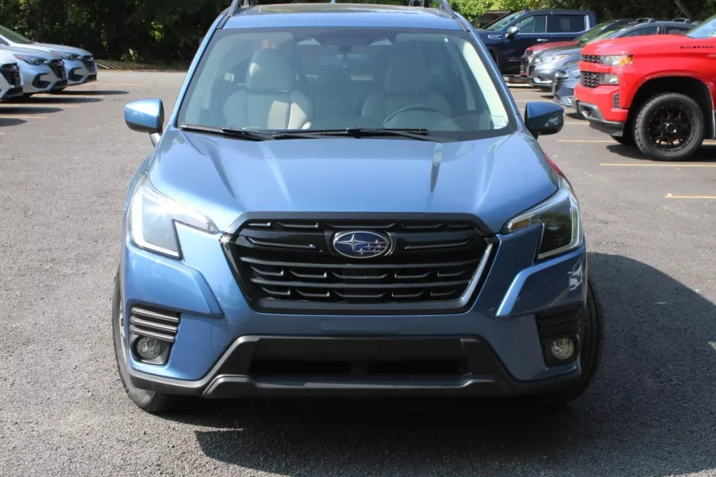 2022 Subaru Forester Premium photo 1