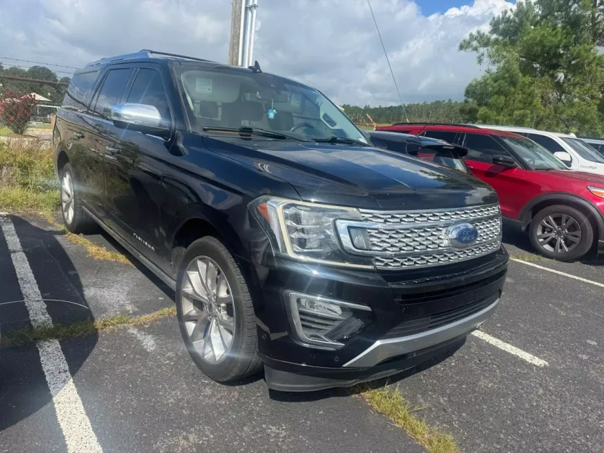 2019 Ford Expedition MAX Platinum photo 1