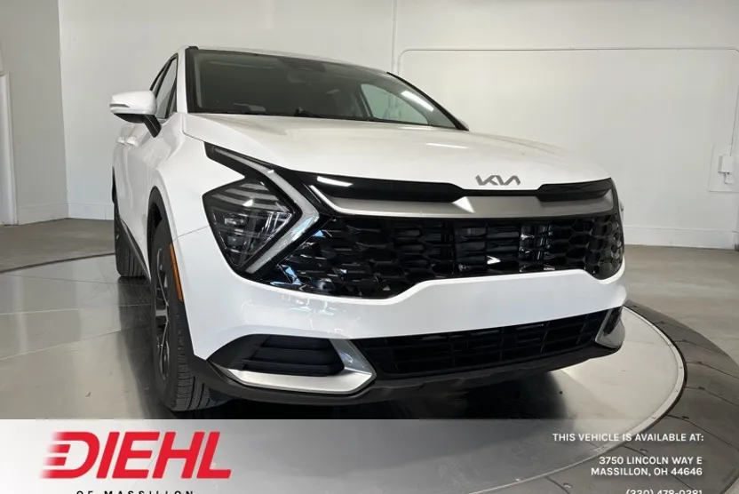 2025 Kia Sportage EX photo 1