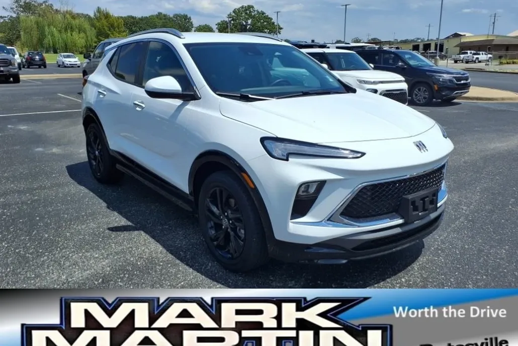2024 Buick Encore GX Sport Touring photo 1