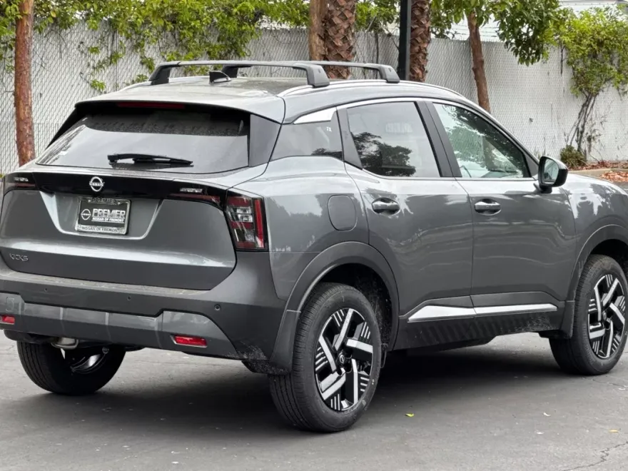 2026 Nissan Kicks SV photo 1