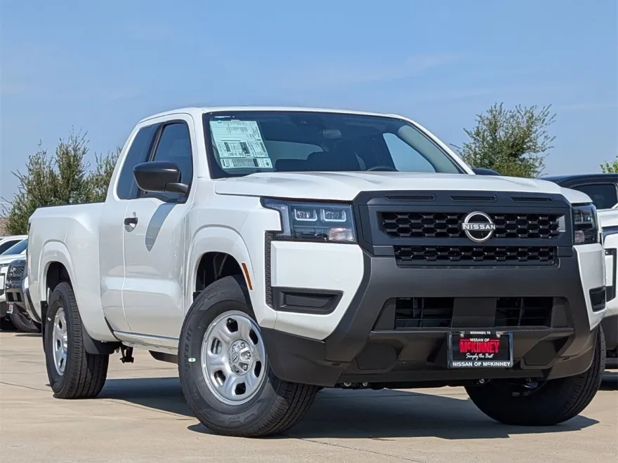2026 Nissan Frontier photo 1