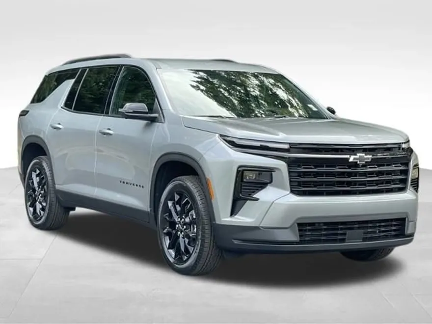 2025 Chevrolet Traverse photo 1
