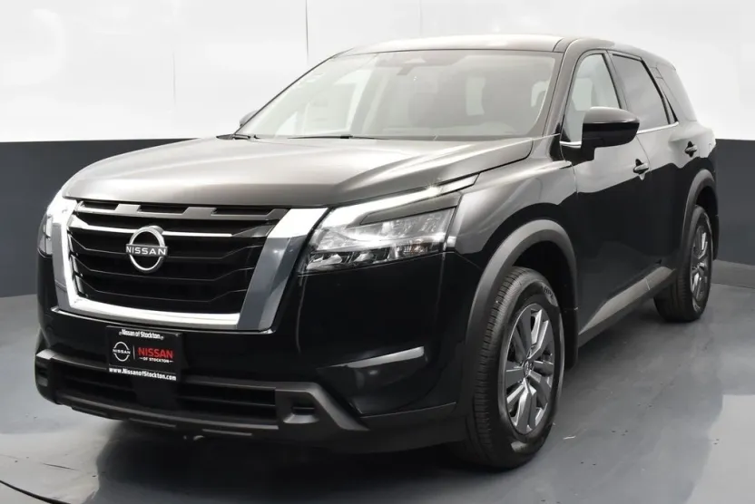 2025 Nissan Pathfinder S photo 1