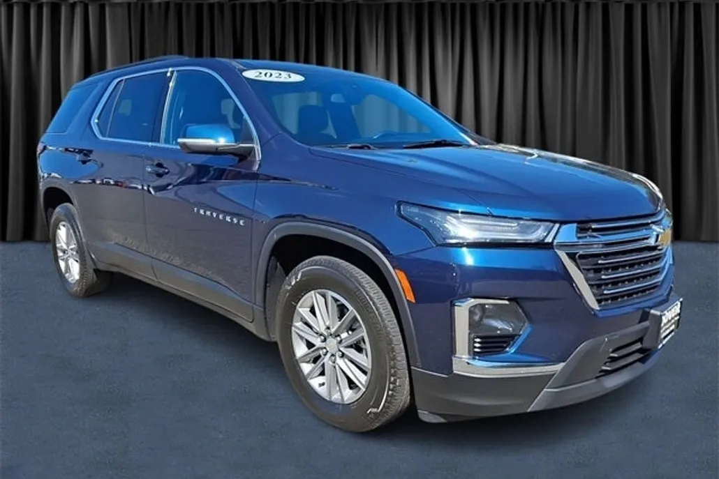 2023 Chevrolet Traverse 1LT photo 1