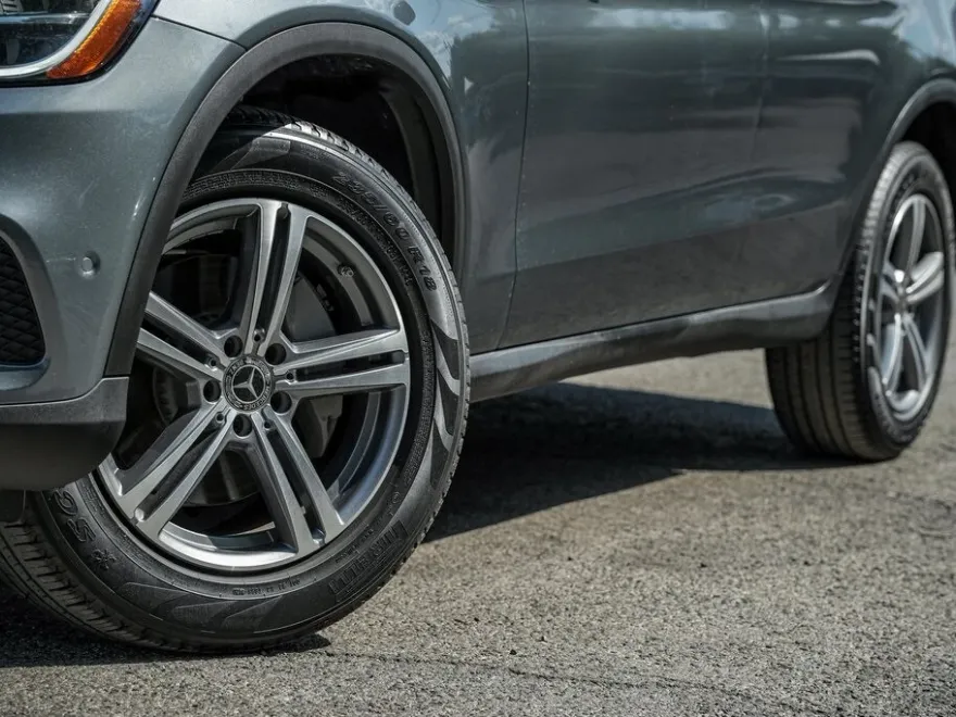 2021 Mercedes Benz GLC 300 photo 1