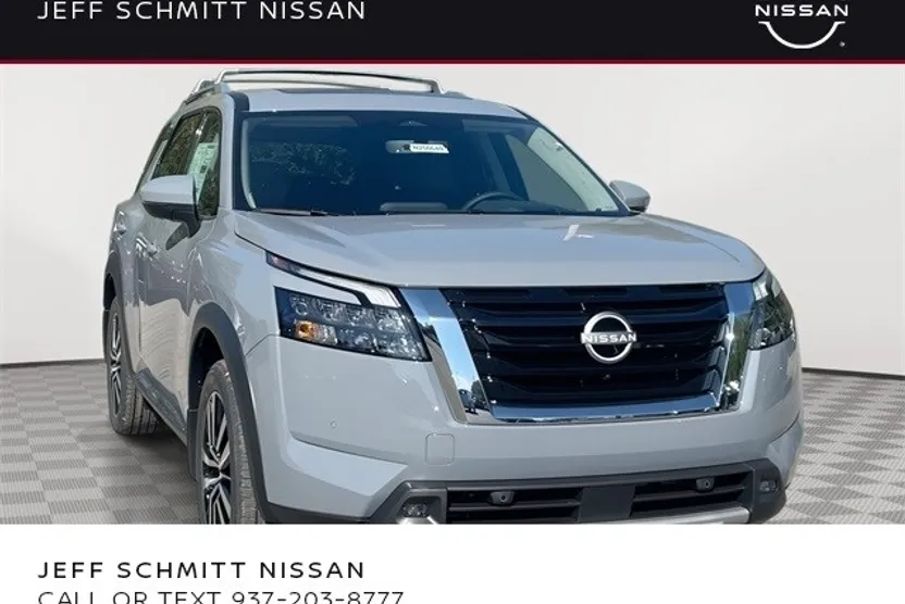 2025 Nissan Pathfinder Platinum photo 1