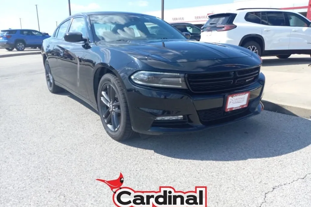 2019 Dodge Charger SXT photo 1