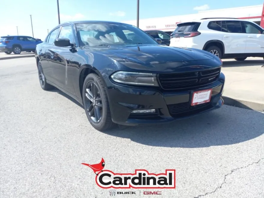 2019 Dodge Charger SXT photo 1